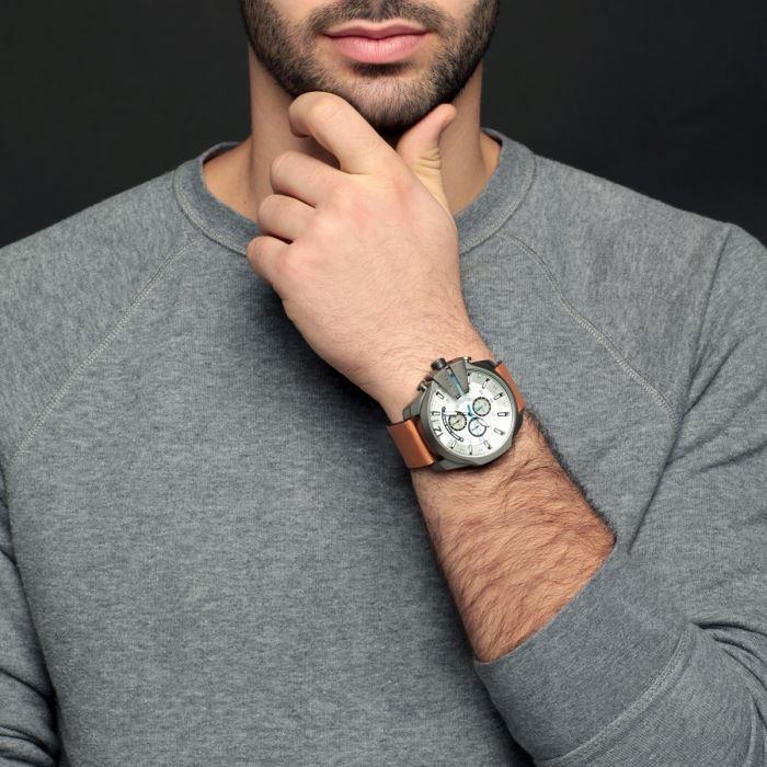Diesel DZ4280 Mega Chief Chronograph Men's Watch – White Dial & Brown Leather Strap